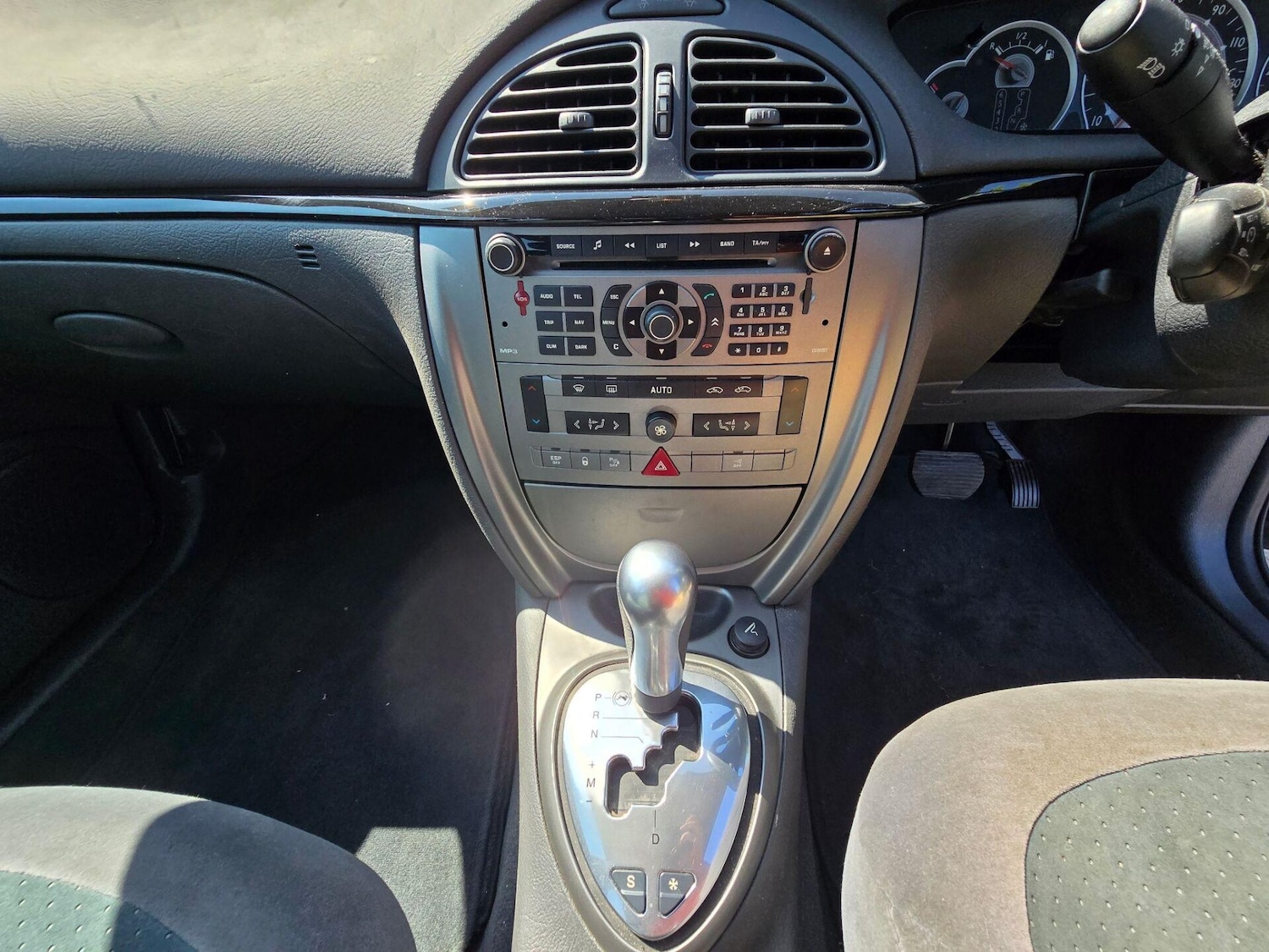 Used Citroen C5 2007 for sale - 76891841: Photo 19