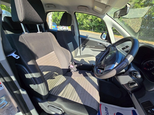 Used Suzuki SX4 2010 for sale - 76238591: Photo 11