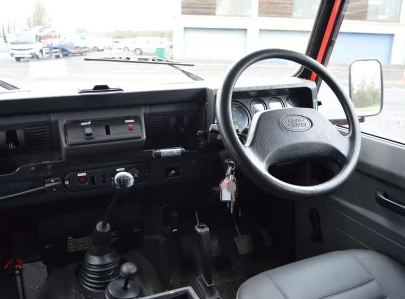Used Land Rover Defender 130 2001 for sale - 77117946: Photo 10