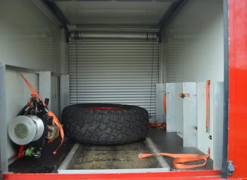 Used Land Rover Defender 130 2001 for sale - 77117946: Photo 15