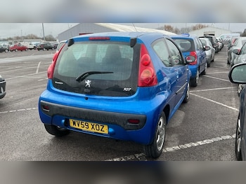 Used Peugeot 107 2010 for sale - 77463004: Photo