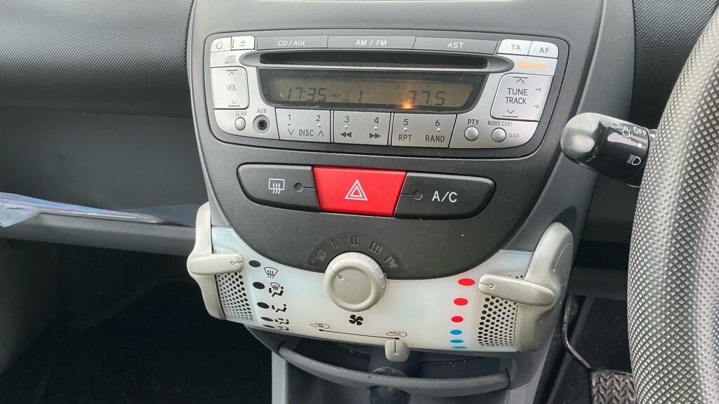 Used Peugeot 107 2010 for sale - 77463004: Photo 7