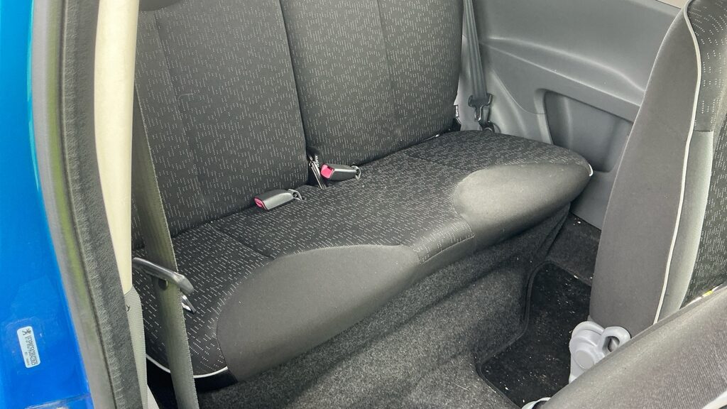 Used Peugeot 107 2010 for sale - 77463004: Photo 8