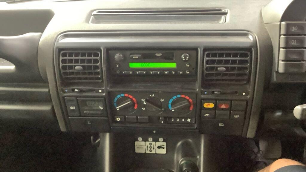 Used Land Rover Discovery 2002 for sale - 76891853: Photo 9