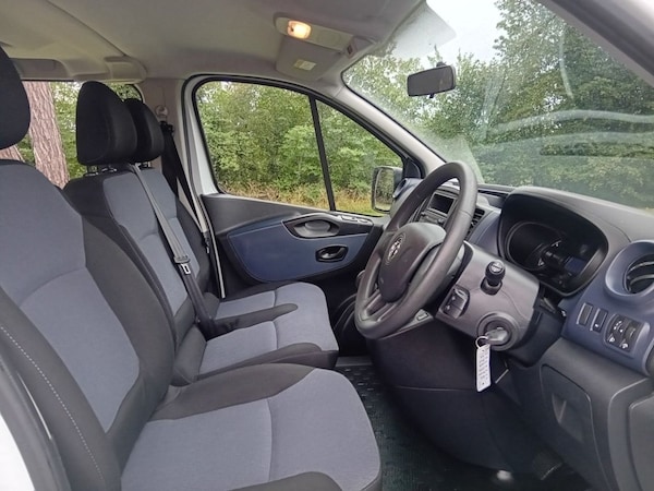 Used Vauxhall Vivaro 2018 for sale - 75607038: Photo 4