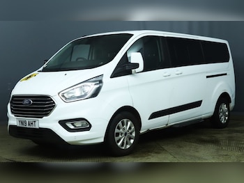 Used Ford Tourneo Custom 2019 for sale - 76840799: Photo
