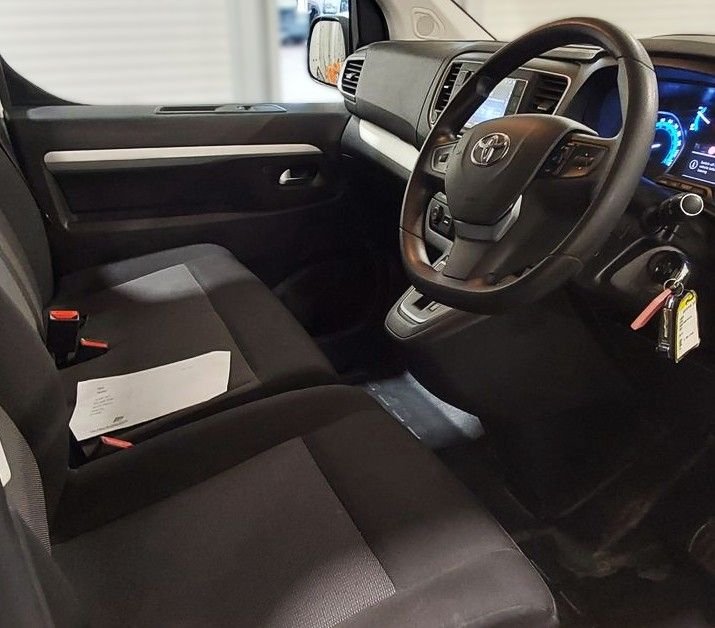 Used Toyota PROACE CITY Verso 2024 for sale - 77748762: Photo 2