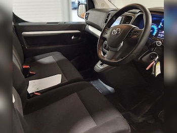 Used Toyota PROACE CITY Verso 2024 for sale - 77748762: Photo