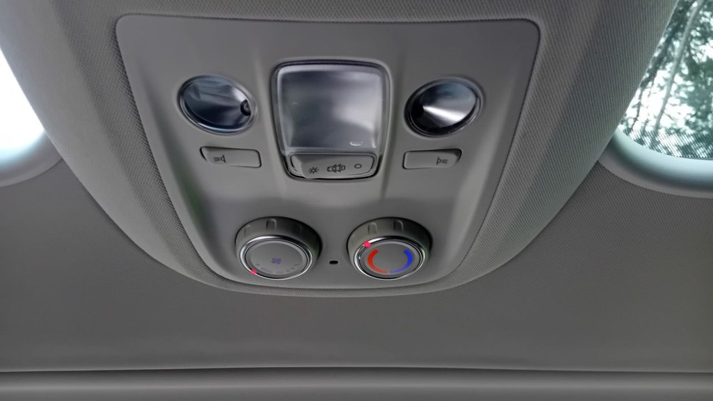 Used Peugeot Traveller 2018 for sale - 77483493: Photo 24