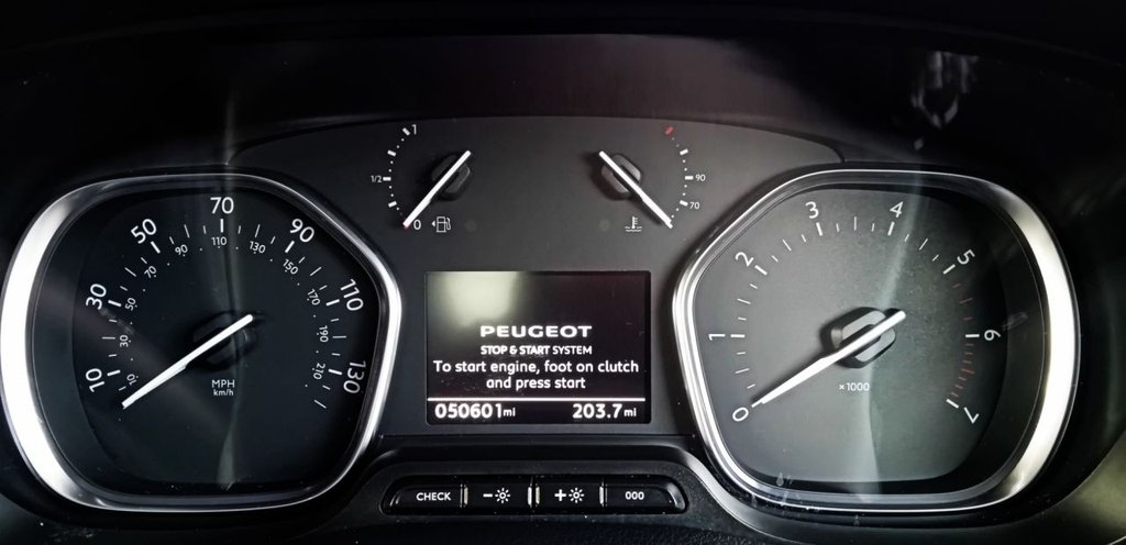 Used Peugeot Traveller 2018 for sale - 77483493: Photo 35