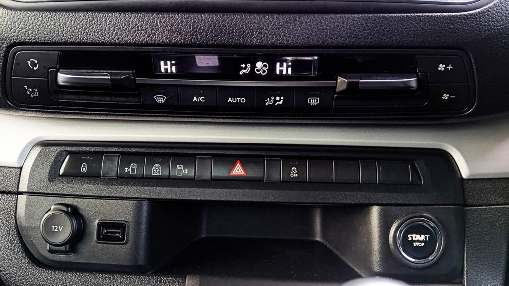 Used Peugeot Traveller 2018 for sale - 77483493: Photo 40