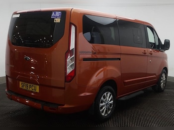 Used Ford Tourneo Custom 2019 for sale - 77780144: Photo