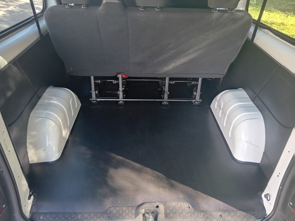 Used Vauxhall Vivaro 2018 for sale - 75296216: Photo 18