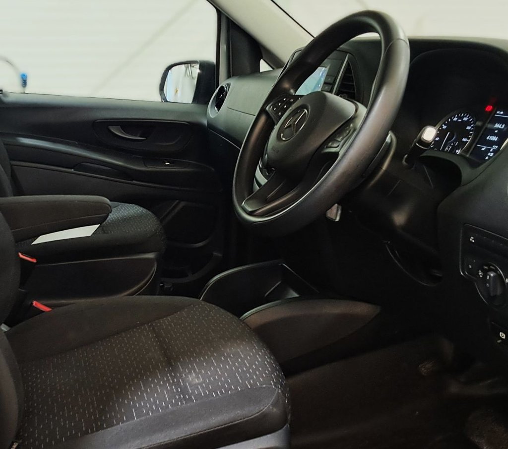 Used Mercedes-Benz Vito 2023 for sale - 77952974: Photo 2