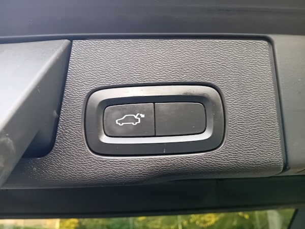 Used Volvo XC60 2018 for sale - 76009755: Photo 30