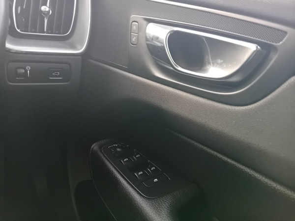 Used Volvo XC60 2018 for sale - 76009755: Photo 41
