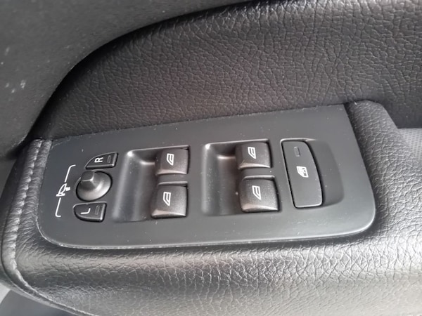 Used Volvo XC60 2018 for sale - 76009755: Photo 43