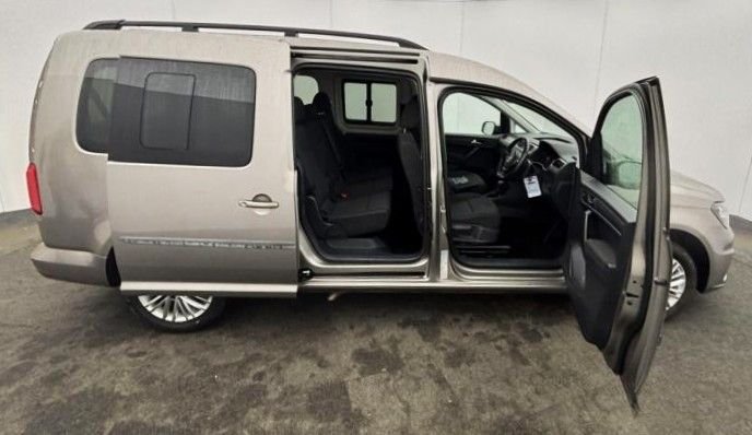 Used Volkswagen Caddy Maxi Life 2018 for sale - 77027463: Photo 5