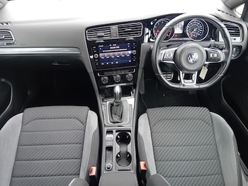 Used Volkswagen Golf 2019 for sale - 78271385: Photo