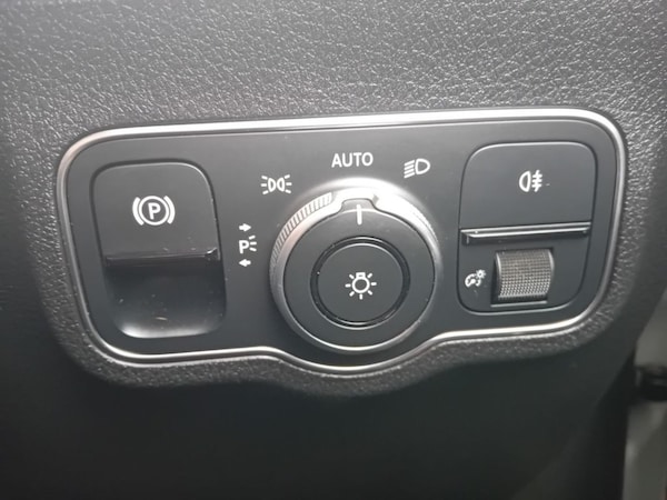 Used Mercedes-Benz GLB 2020 for sale - 75799023: Photo 29