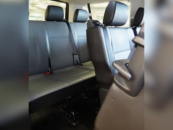 Used Volkswagen Transporter Shuttle 2021 for sale - 79409776: Photo