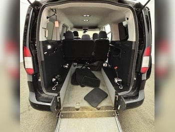 Ford Tourneo Connect feature image