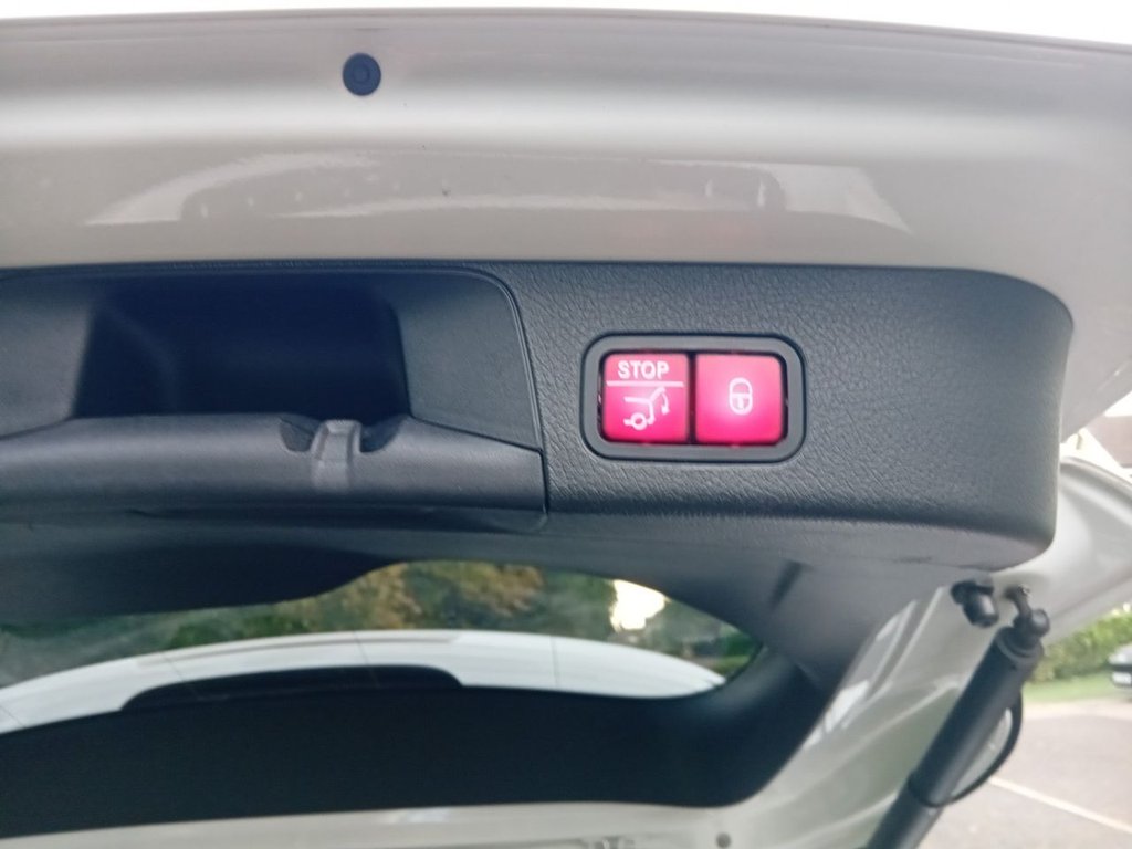 Used Mercedes-Benz GLB 2020 for sale - 77014201: Photo 30