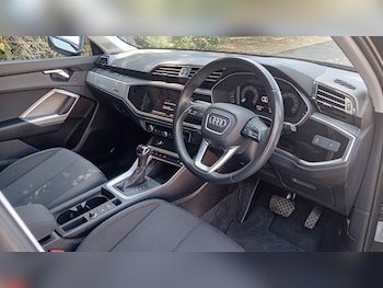 Used Audi Q3 2022 for sale - 79371155: Photo