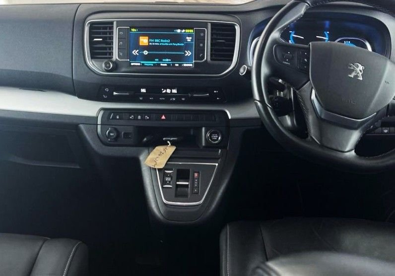 Used Peugeot Traveller 2024 for sale - 78003507: Photo 2