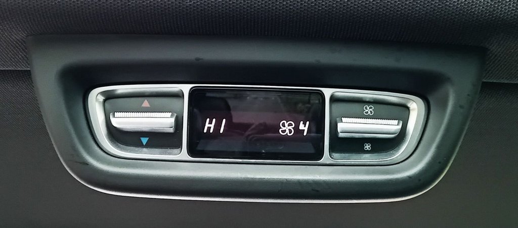 Used Mercedes-Benz V-Class 2018 for sale - 77879773: Photo 37