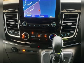 Used Ford Tourneo Custom 2022 for sale - 76069044: Photo