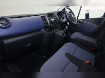 Used Vauxhall Vivaro 2017 for sale - 75986458: Photo 2