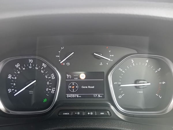 Used Peugeot Traveller 2020 for sale - 76317083: Photo 19