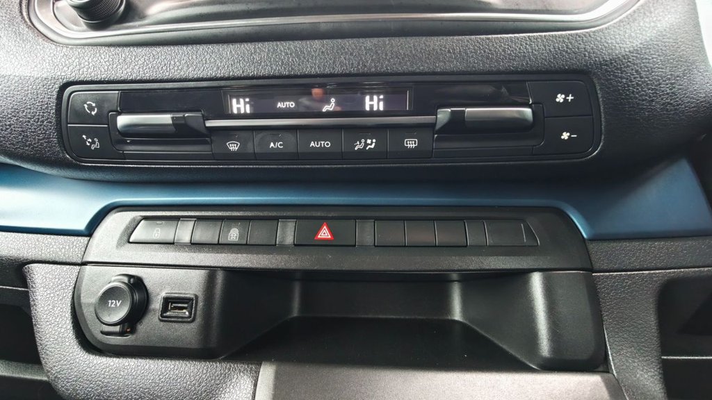 Used Peugeot Traveller 2019 for sale - 77020475: Photo 31