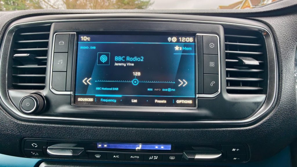 Used Peugeot Traveller 2019 for sale - 77020475: Photo 32