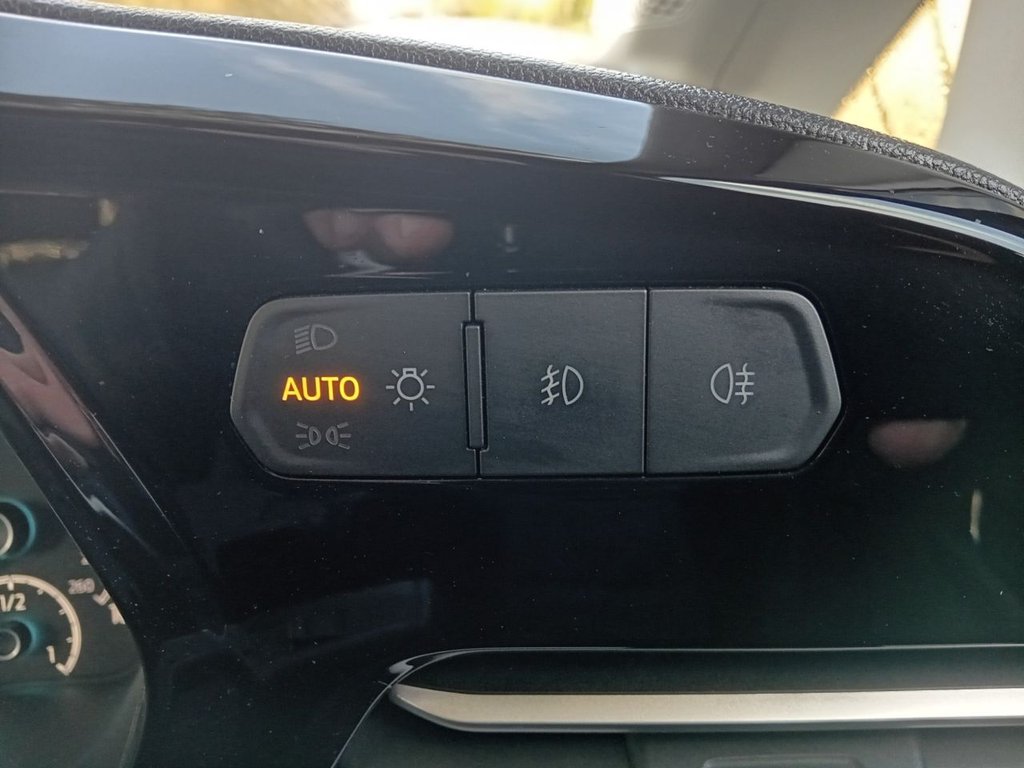 Used Ford Grand Tourneo Connect 2022 for sale - 76642115: Photo 23