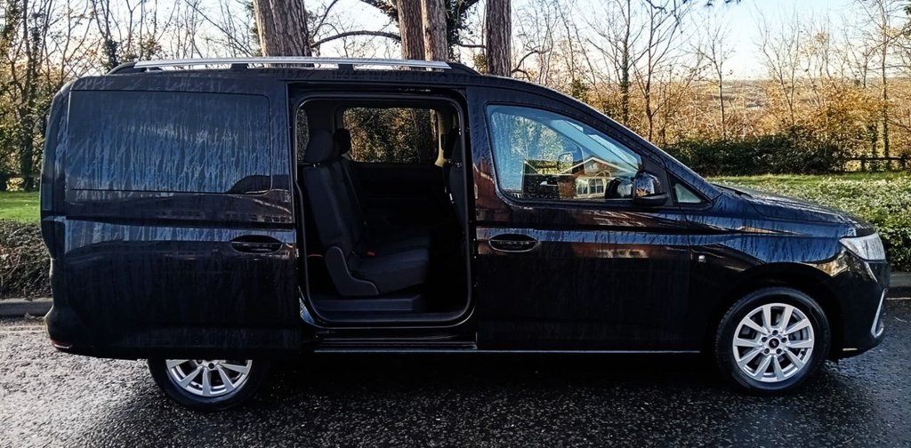 Used Ford Grand Tourneo Connect 2022 for sale - 76642115: Photo 9