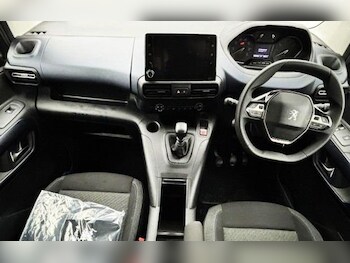 Used Peugeot Rifter 2024 for sale - 75961032: Photo