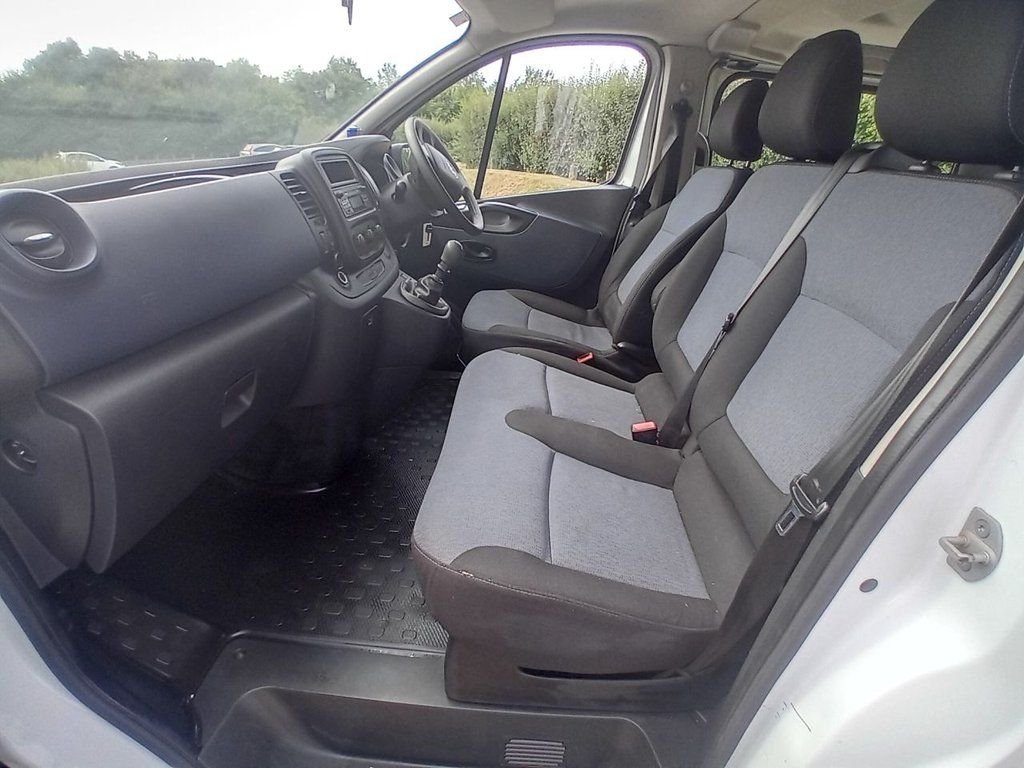 Used Vauxhall Vivaro 2017 for sale - 77621433: Photo 11