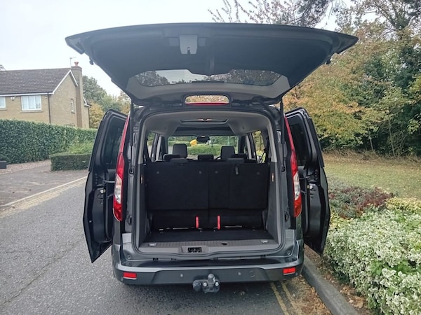 Used Ford Grand Tourneo Connect 2019 for sale - 76184998: Photo 35