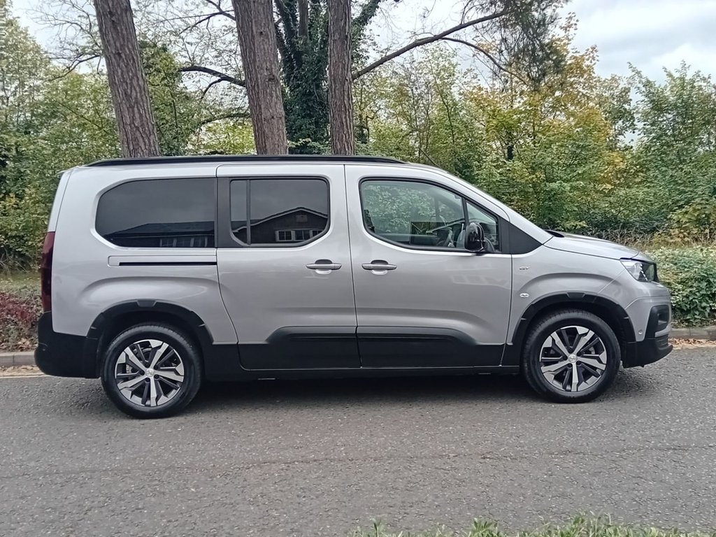 Used Peugeot e-Rifter 2024 for sale - 76069130: Photo 13