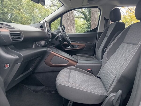 Used Peugeot e-Rifter 2024 for sale - 76069130: Photo 18