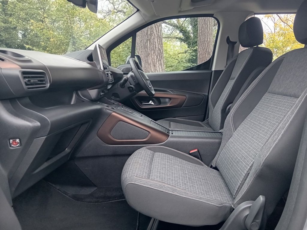 Used Peugeot e-Rifter 2024 for sale - 76069130: Photo 19