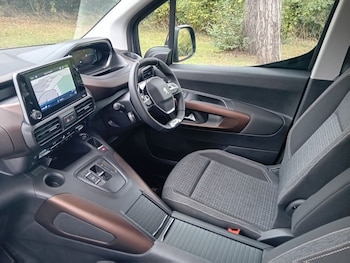 Used Peugeot e-Rifter 2024 for sale - 76069130: Photo 3