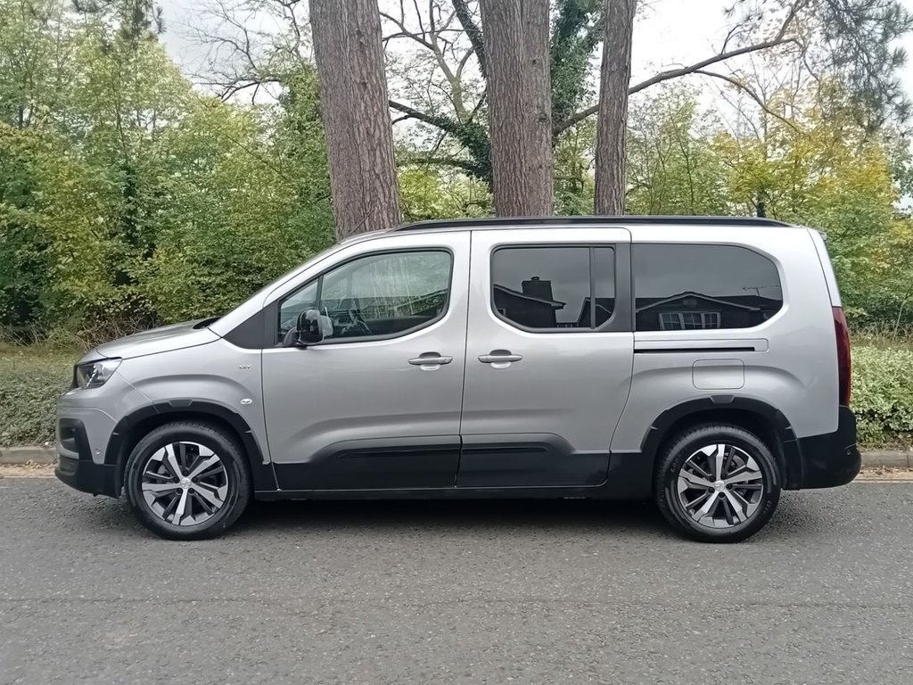 Used Peugeot e-Rifter 2024 for sale - 76069130: Photo 5