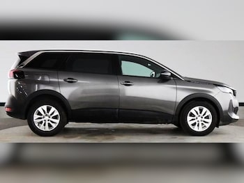 Used Peugeot 5008 2023 for sale - 79022321: Photo