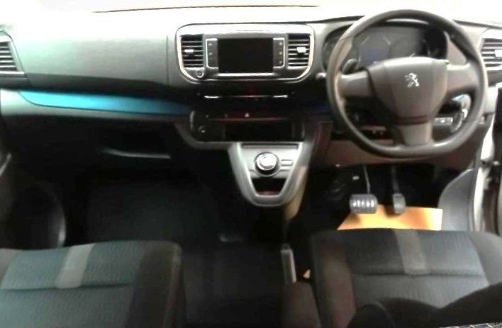 Used Peugeot Traveller 2020 for sale - 77161820: Photo 2