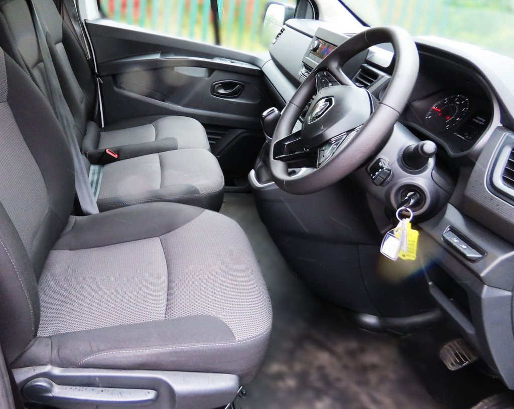 Used Renault Trafic 2022 for sale - 76368119: Photo 2