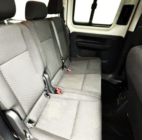 Used Volkswagen Caddy Maxi Life 2017 for sale - 76105785: Photo 2