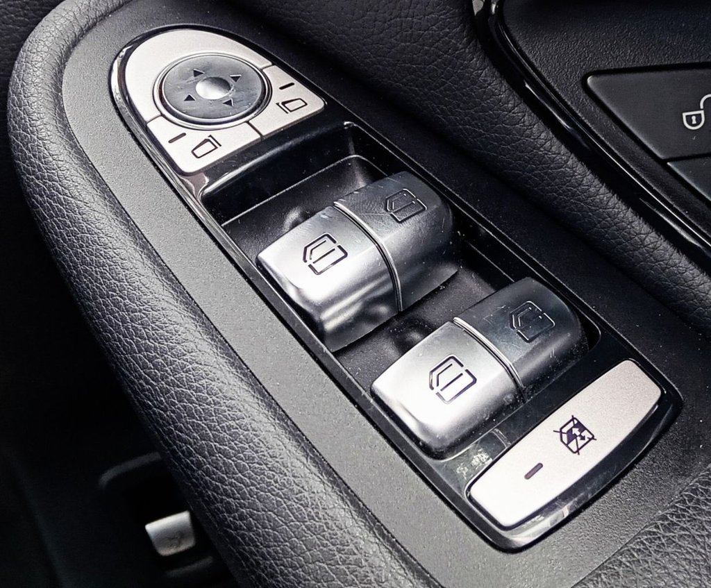 Used Mercedes-Benz GLC 2018 for sale - 76250146: Photo 34